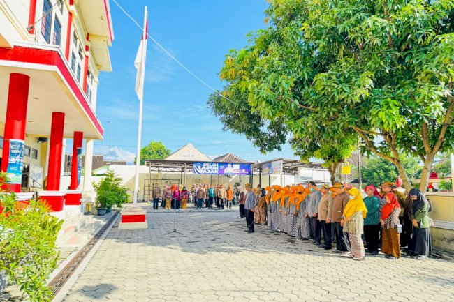 Kecamatan Polanharjo Melaksanakan Upacara Memperingati Hari Kartini ke - 145 Tahun 2024