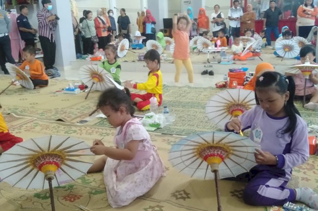 Lomba Lukis Payung Anak TK Dalam Memperingati Hari Kartini Ke- 145 Tahun 2024