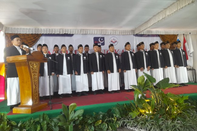 WISUDA MAHASANTRI PUSAT PENDIDIKAN DAI DAN IMAM MASJID AKADEMI AL QUR’AN FKAM POLANHARJO