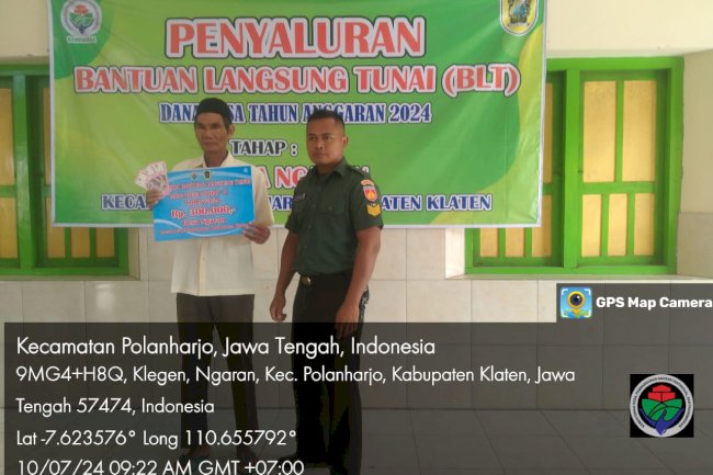 PETUGAS ANTAR LANGSUNG  KE RUMAH KELUARGA PENERIMA BANTUAN LANGSUNG TUNAI  DI DESA NGARAN POLANHARJO