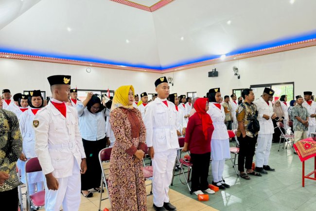 DIIRINGI TETESAN AIR MATA  PASKIBRA POLANHARJO SIAP MENGEMBAN TUGAS NEGARA