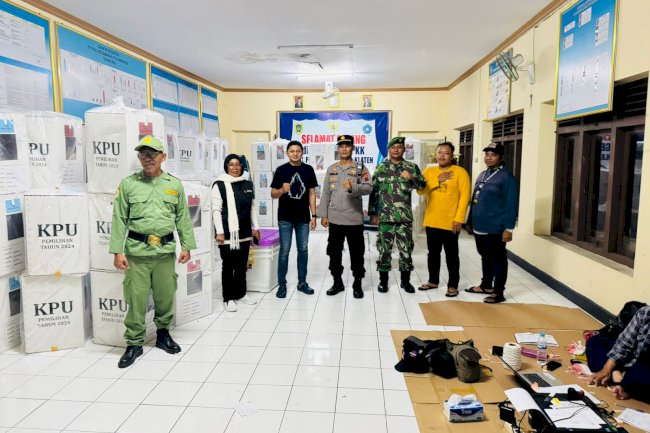 PIKET PENGAMANAN LOGISTIK JELANG PILKADA SERENTAK DI KECAMATAN POLANHARJO 
