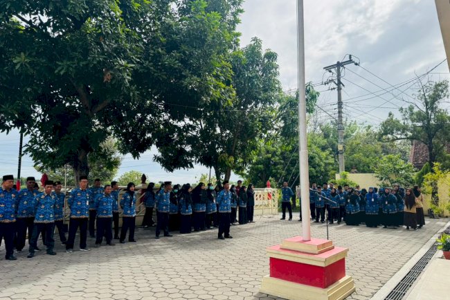 PIMPIN UPACARA HUT KORPRI KE-53, CAMAT PESAN PADA  ASN  PEKA TERHADAP KEADAAN MASYARAKAT