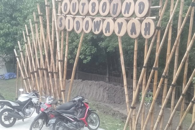 WAHANA OUTBOND ALAM BARU DAN EKSOTIK DEKAT ISTANA NEGARI POLANHARJO KLATEN