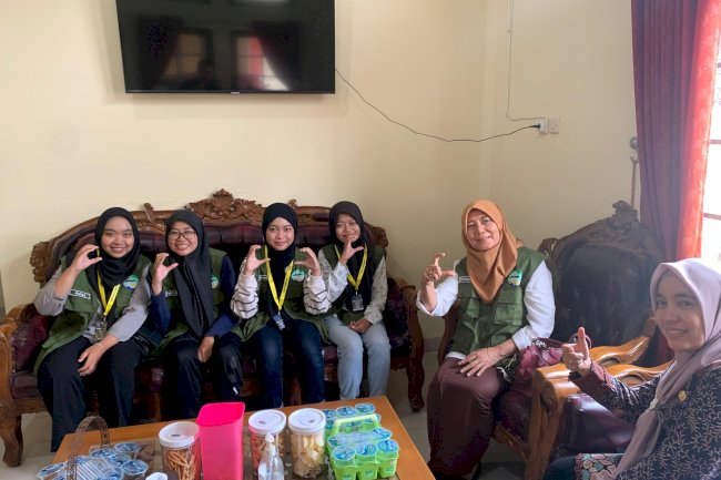 HARAPAN CAMAT PARA MAHASISWA  KKN DAPAT MEMBERIKAN INOVASI BAGI KESEJAHTERAAN MASYARAKAT DESA DI POLANHARJO