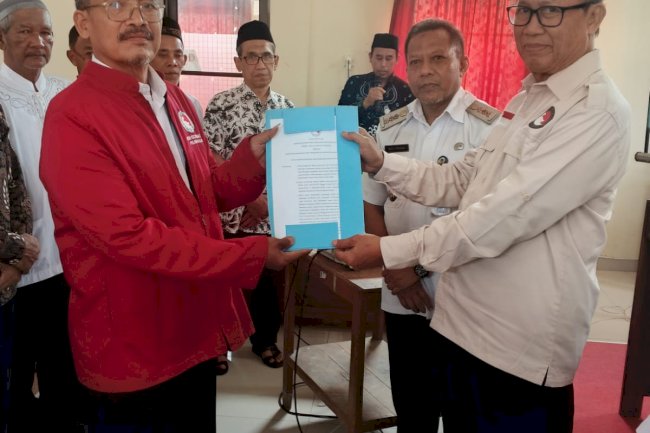 Camat Polanharjo Serahkan SK Pengurus PKUB Kecamatan dan Desa Masa Bakti 3 Tahun (2025-2028)