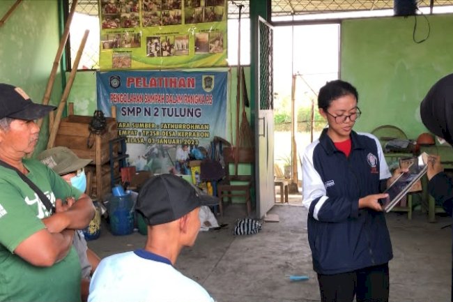 Kolaborasi Inovatif KKN-R Tim II Undip Desa Keprabon Hadirkan Smart Composter & Ubah Sampah Jadi Berkah Lewat Kemas Ulang Informasi