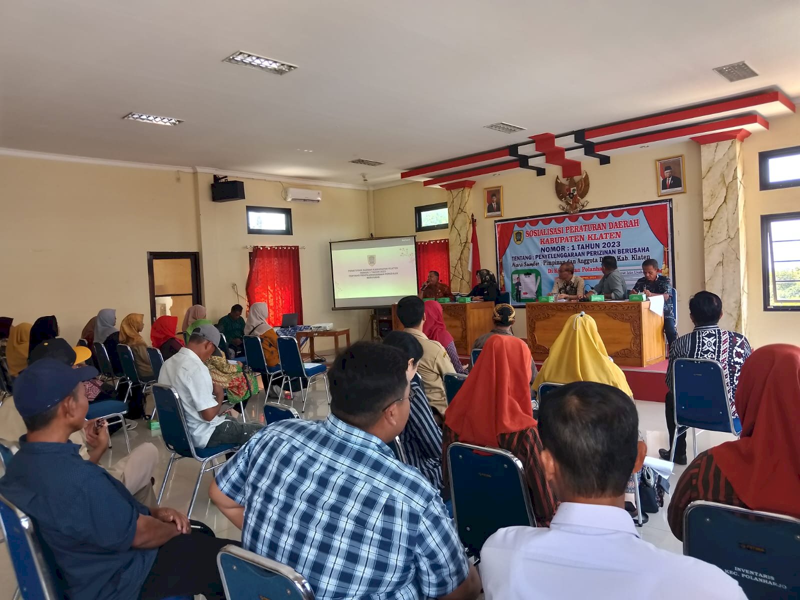 DPRD Kabupaten Klaten Sosialisasikan Perda No 1 Tahun 2023 Tentang Penyelenggaraan Izin Berusaha Kepada Pelaku Usaha Se- Kecamatan Polanharjo