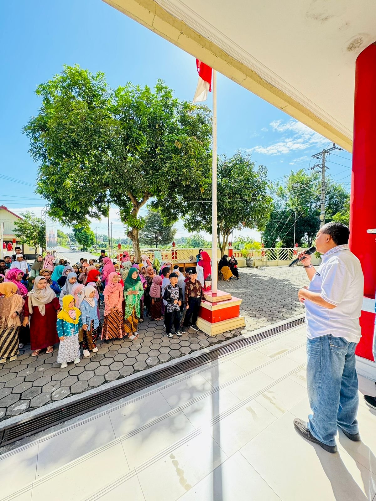 Edukasi Pembelajaran Langsung Siswa PAUD dan TK Polanharjo Berkunjung ke Kantor Kecamatan Polanharjo