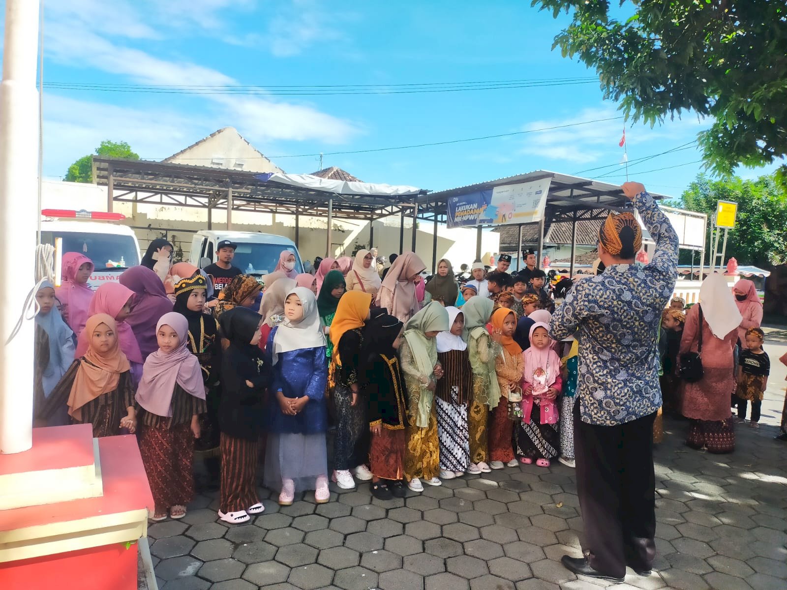 Edukasi Pembelajaran Langsung Siswa PAUD dan TK Polanharjo Berkunjung ke Kantor Kecamatan Polanharjo