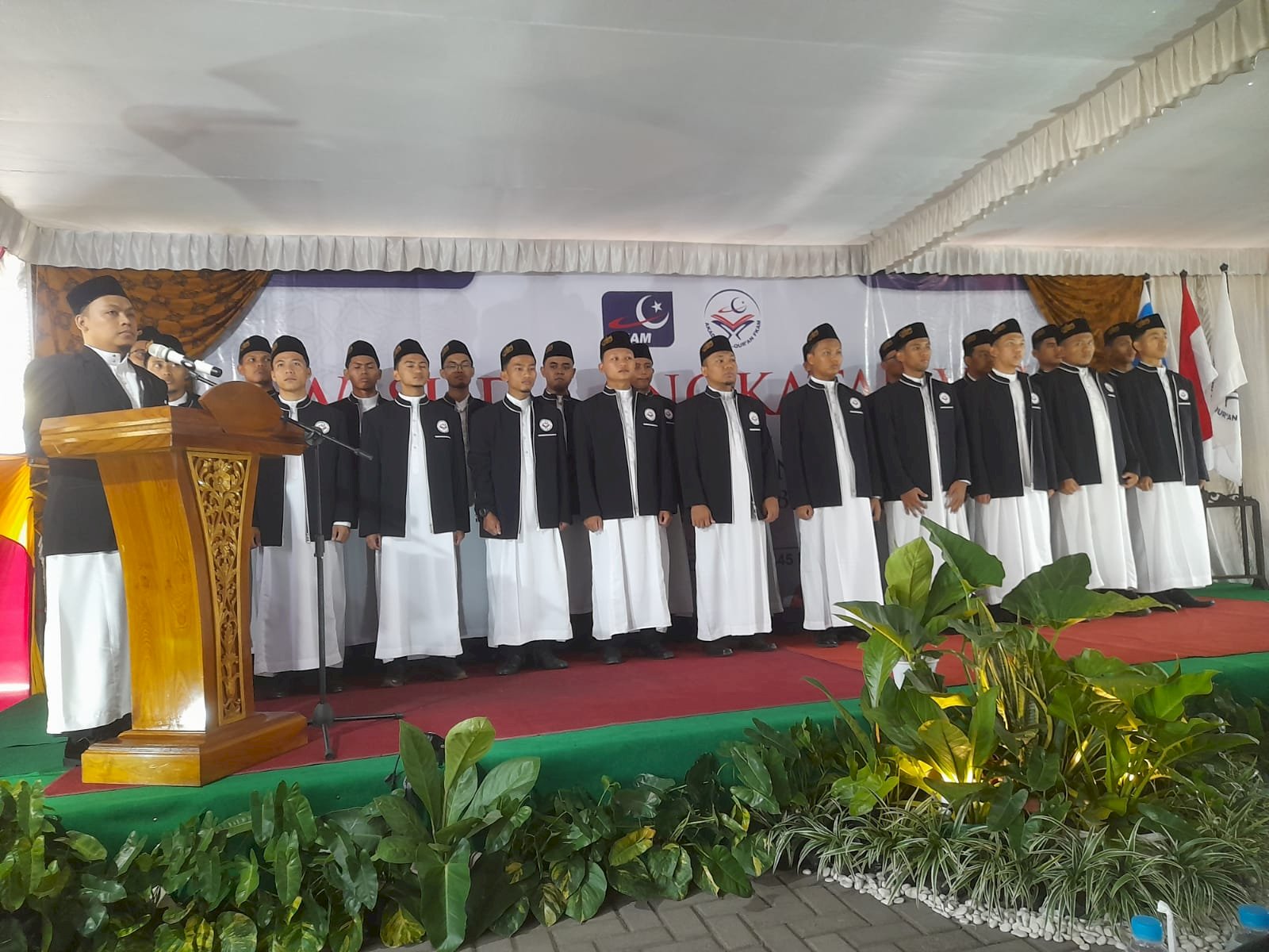 WISUDA MAHASANTRI PUSAT PENDIDIKAN DAI DAN IMAM MASJID AKADEMI AL QUR’AN FKAM POLANHARJO