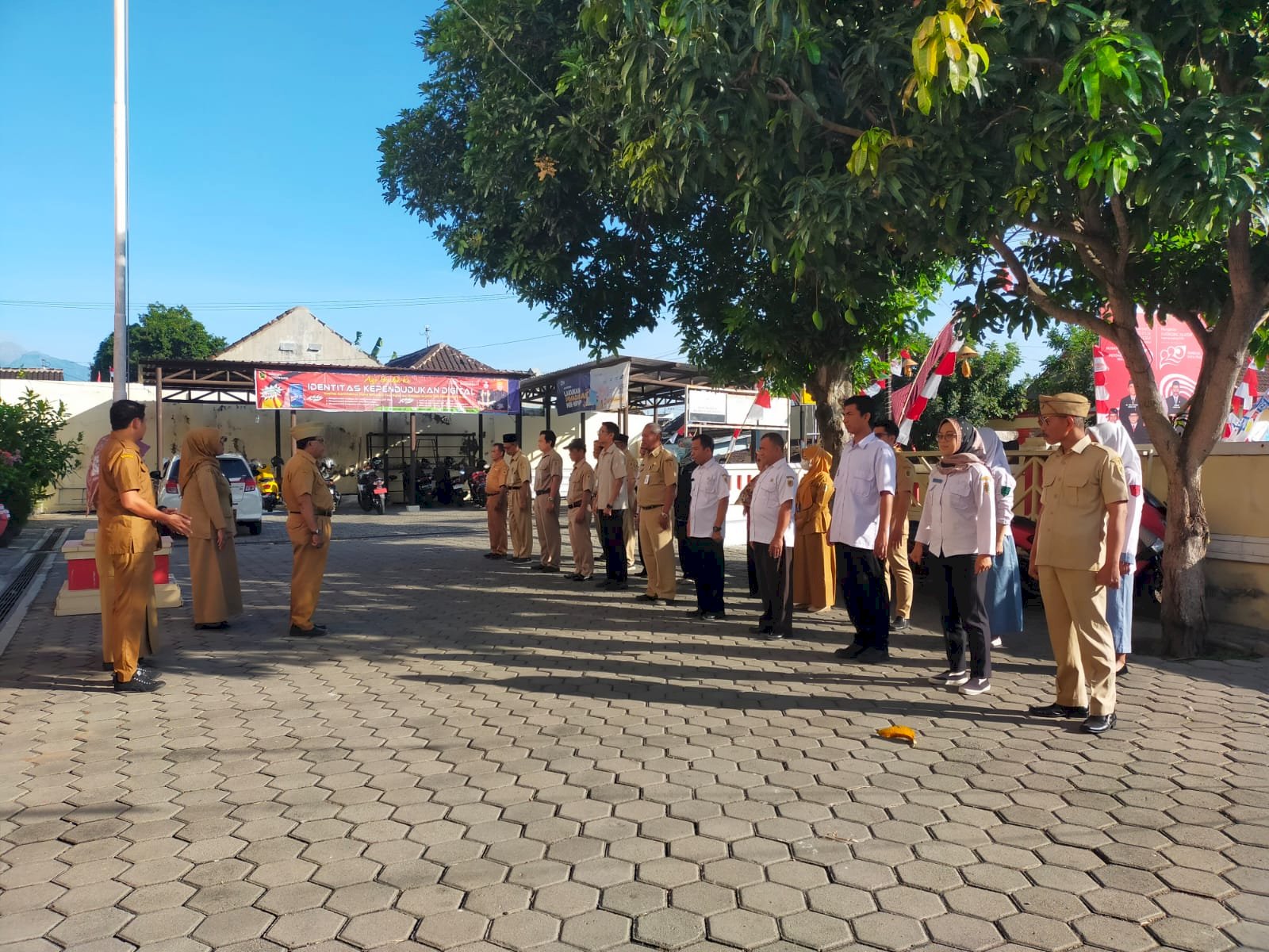 TINGKATKAN DISIPLIN DENGAN APEL PAGI