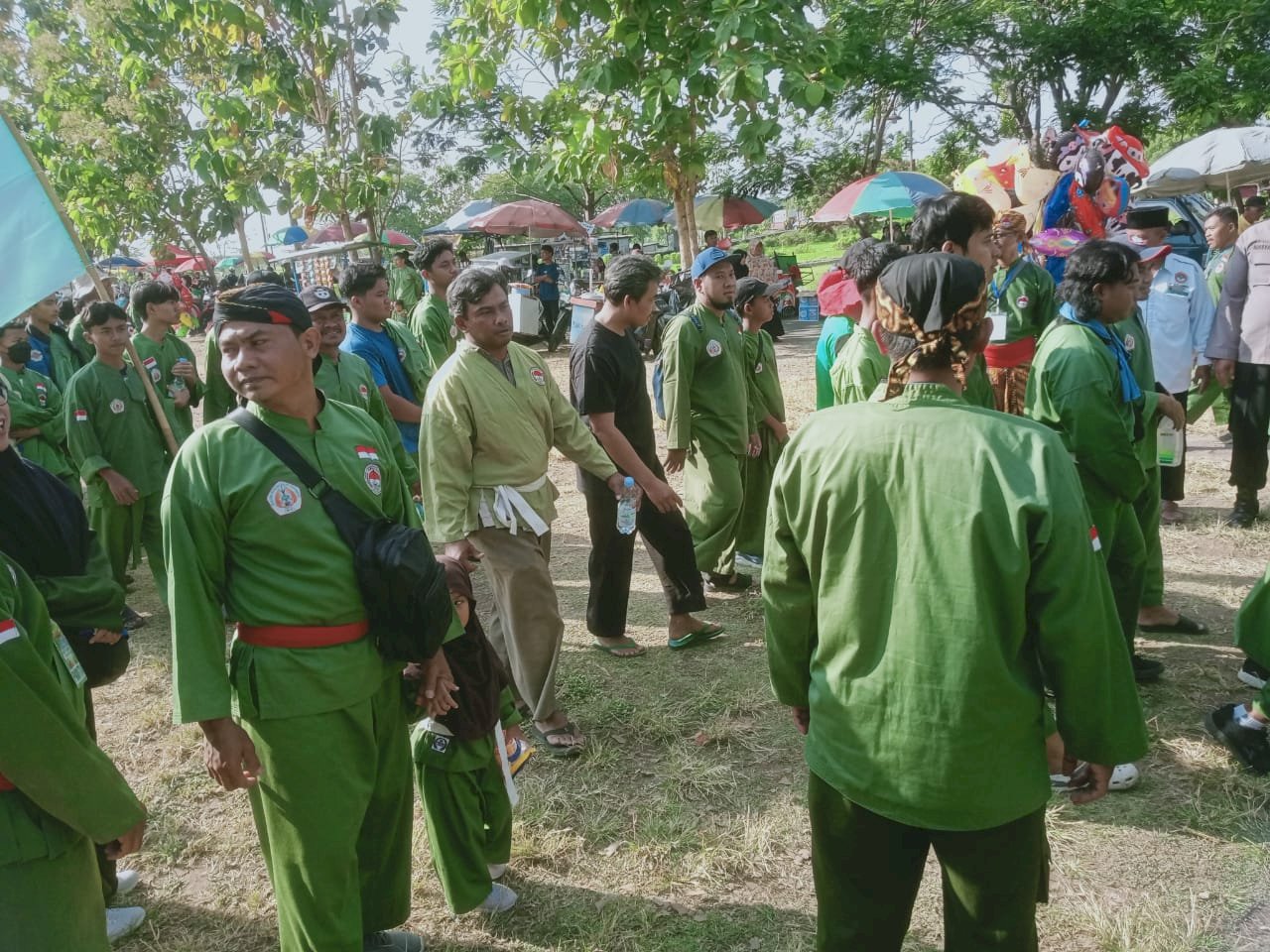 RIBUAN PESERTA JALAN SEHAT PERINGATI HAORNAS  PERSINAS LDII POLANHARJO 