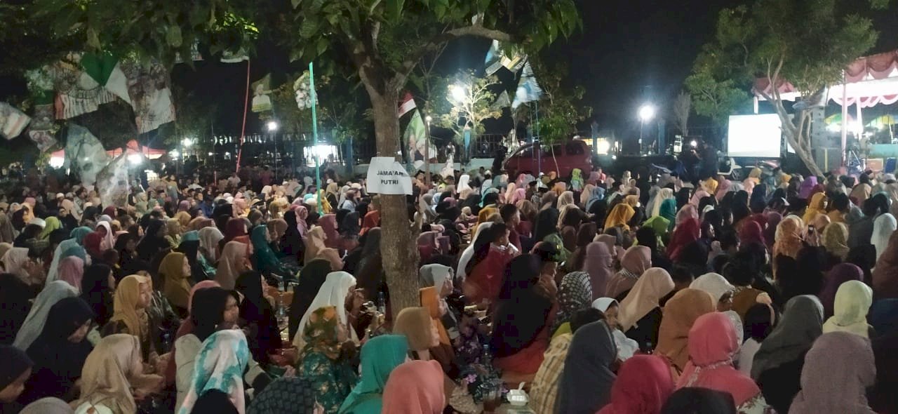 RIBUAN JAMAAH HADIRI GLAGAHWANGI BERSHALAWAT