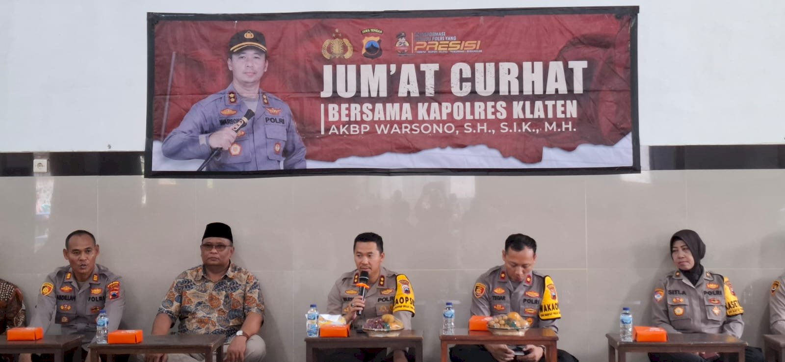 JUMAT CURHAT KAPOLRES KLATEN  BERSAMA WARGA MASYARAKAT POLANHARJO