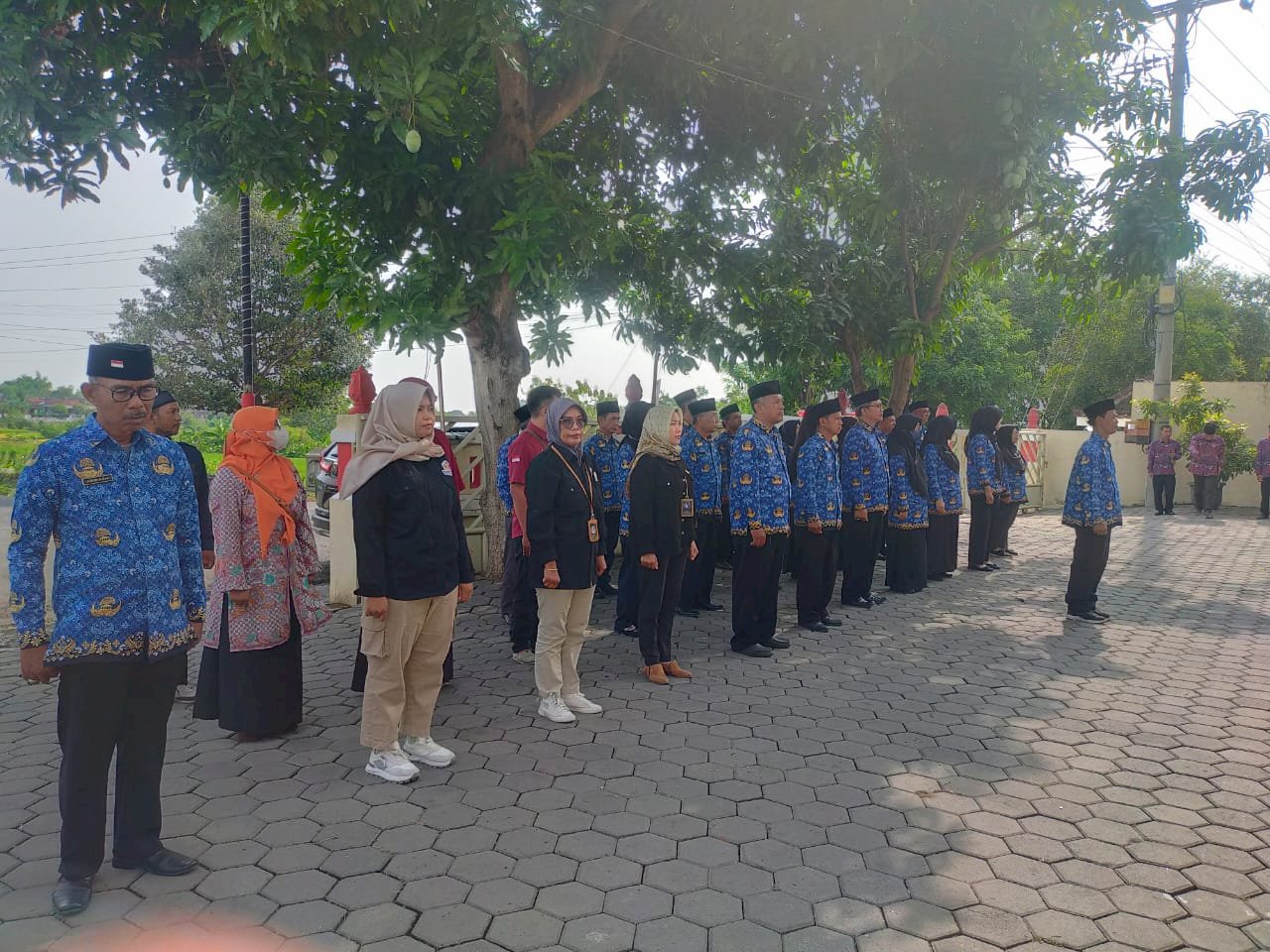 UPACARA HARI PAHLAWAN TINGKAT  KECAMATAN POLANHARJO “Teladani Pahlawanmu Cintai Negerimu 