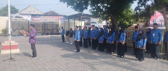 UPACARA HARI PAHLAWAN TINGKAT  KECAMATAN POLANHARJO “Teladani Pahlawanmu Cintai Negerimu 