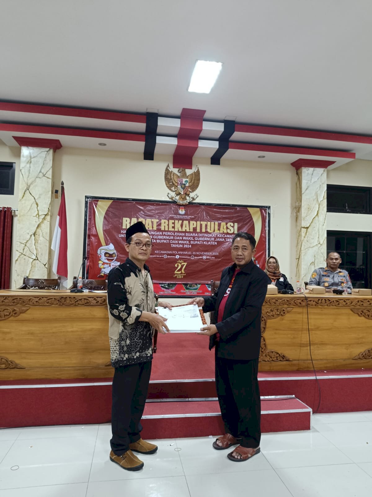 CAMAT UCAPKAN TERIMA KASIH ATAS KELANCARAN PELAKSANAAN PILKADA SERENTAK DI KECAMATAN POLANHARJO