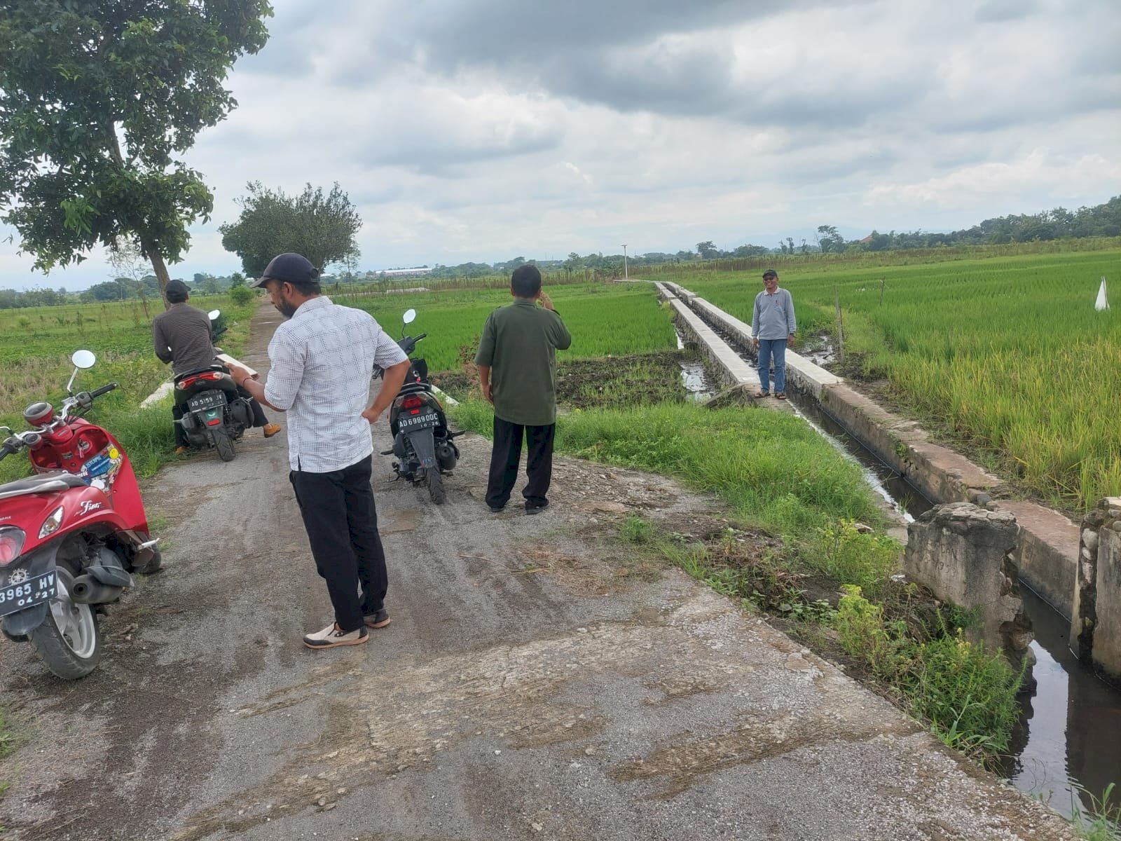 MONITORING DAN EVALUASI KEGIATAN PEMBANGUNAN DARI SUMBER DANA DESA POLANHARJO