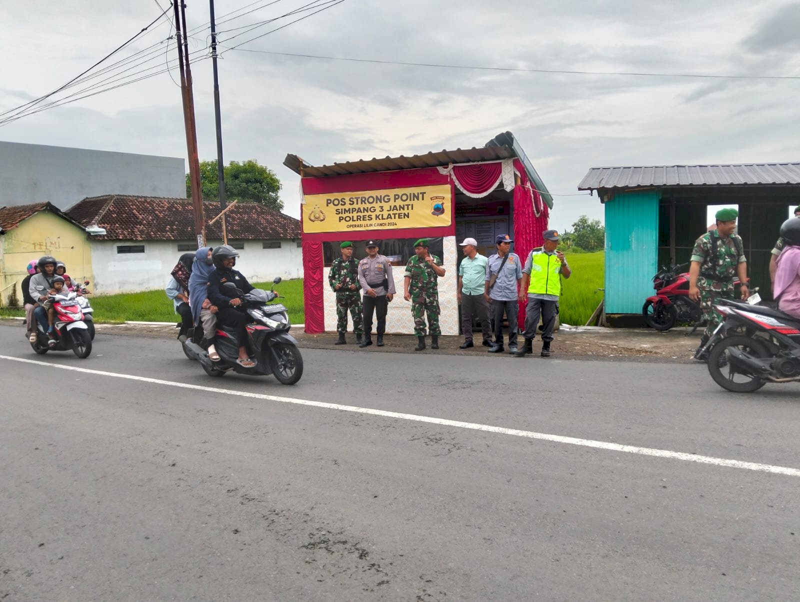 TUTUP POSKO NATARU, CAMAT POLANHARJO SAMPAIKAN TERIMA KASIH KEPADA STAKEHOLDER DAN RELAWAN