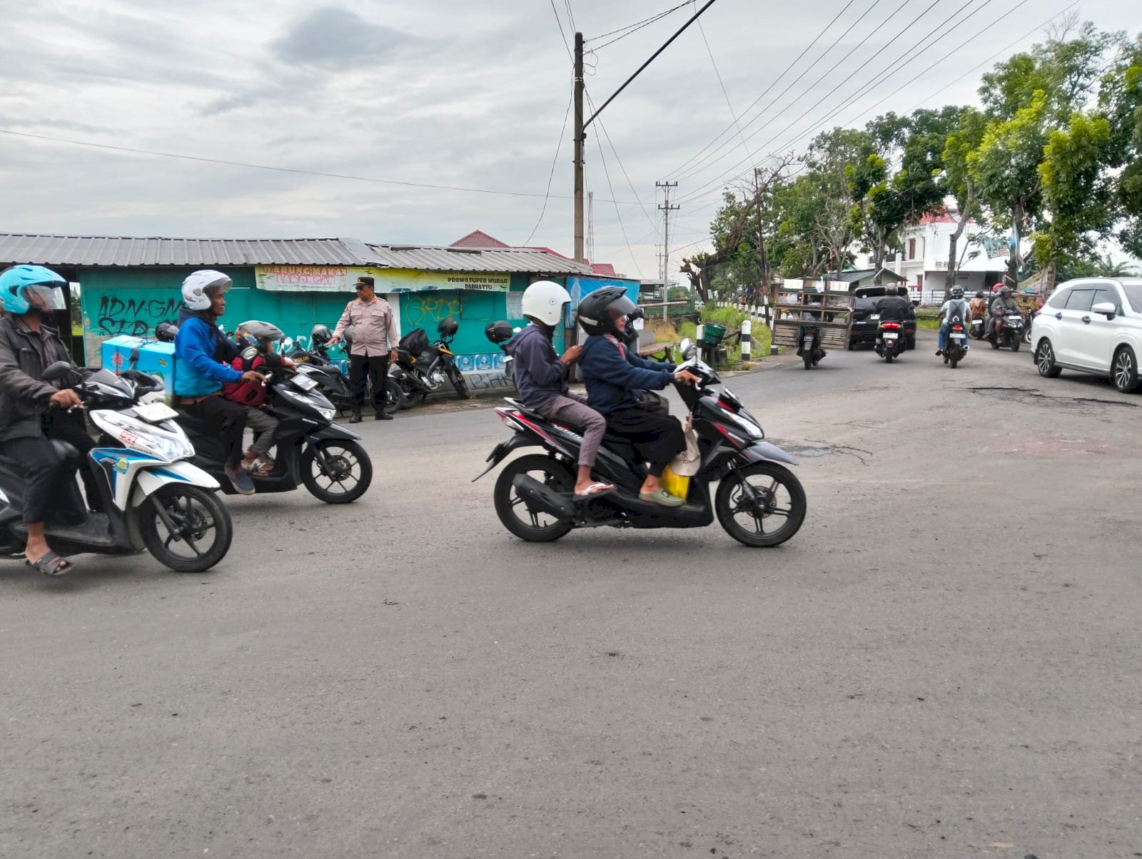 TUTUP POSKO NATARU, CAMAT POLANHARJO SAMPAIKAN TERIMA KASIH KEPADA STAKEHOLDER DAN RELAWAN