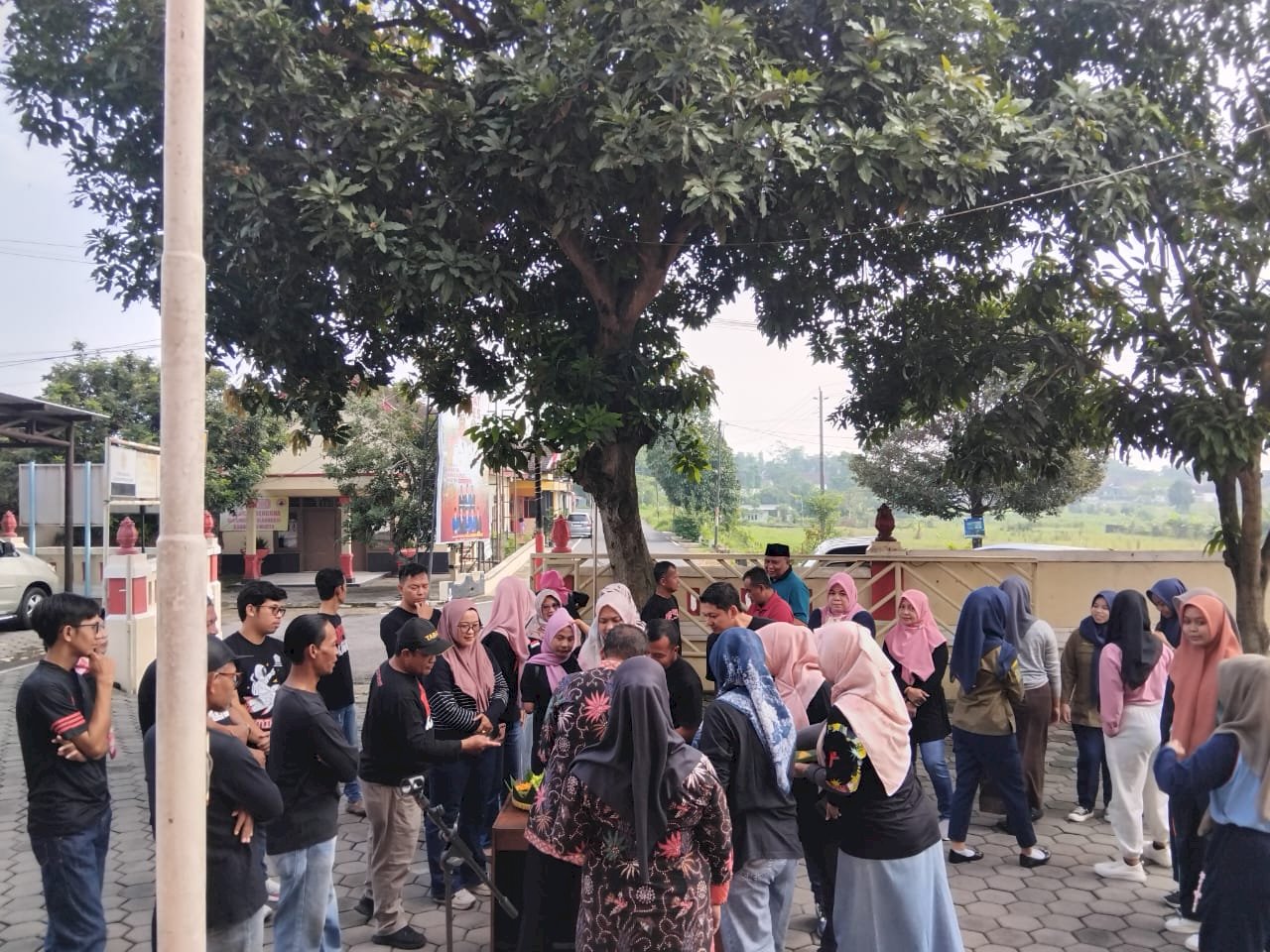 Camat Polanharjo Bersama Pejabat Struktural  dan Staf di Lingkungan Kantor Kecamatan Polanharjo Gelar Syukuran Atas Dilantiknya Camat Polanharjo