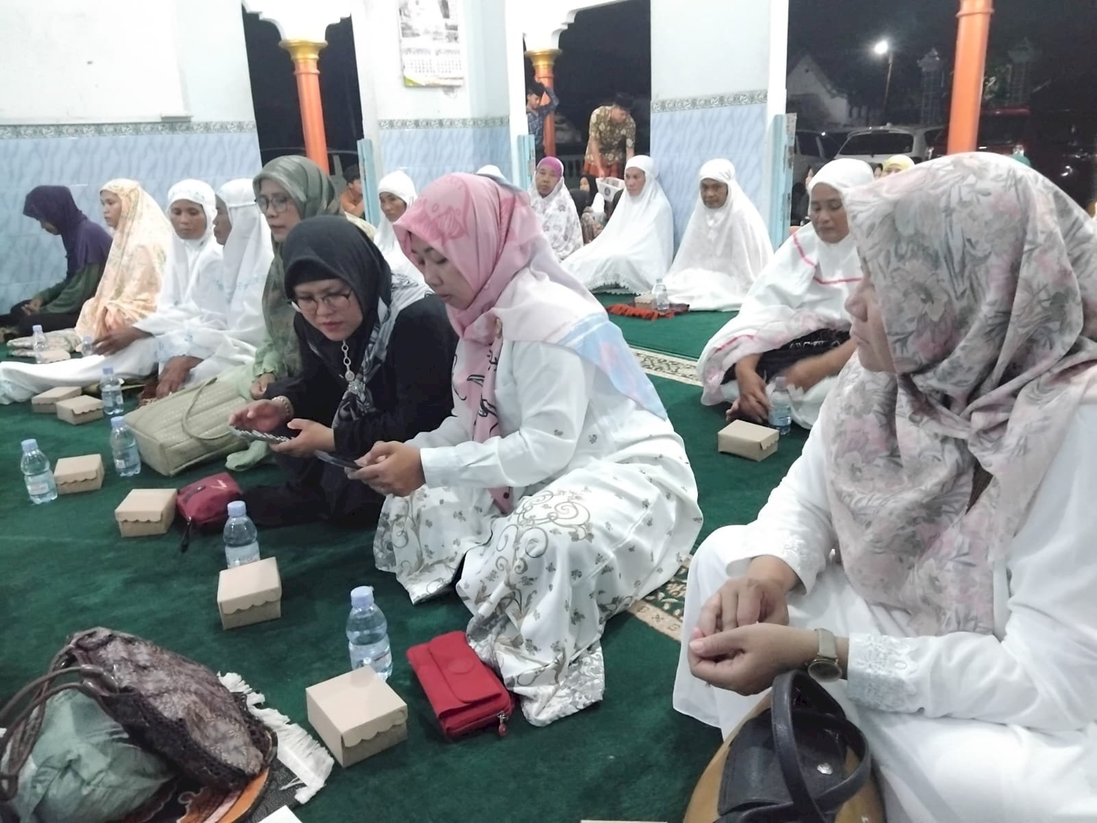 Tarawih Keliling Pemerintah Kecamatan Polanharjo di Masjid Istiqomah, Dukuh Kemasan, Desa Glagahwangi 