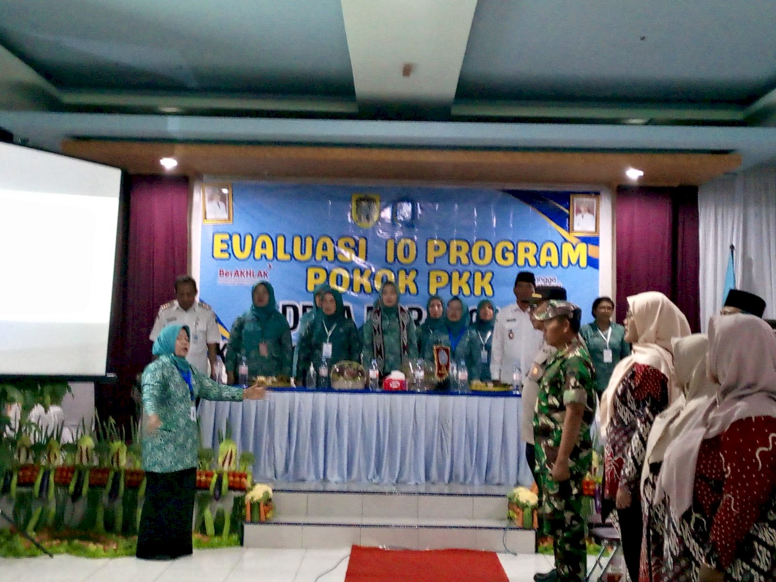 MONITORING DAN EVALUASI 10 PROGRAM POKOK PKK DESA BORONGAN TAHUN 2025