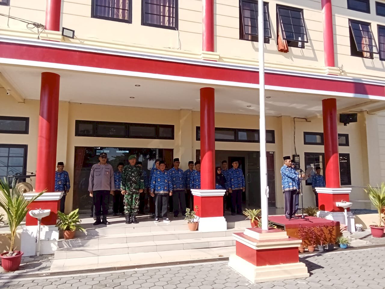UPACARA PERINGATAN HARI KESAKTIAN PANCASILA DI KECAMATAN POLANHARJO TAHUN 2025