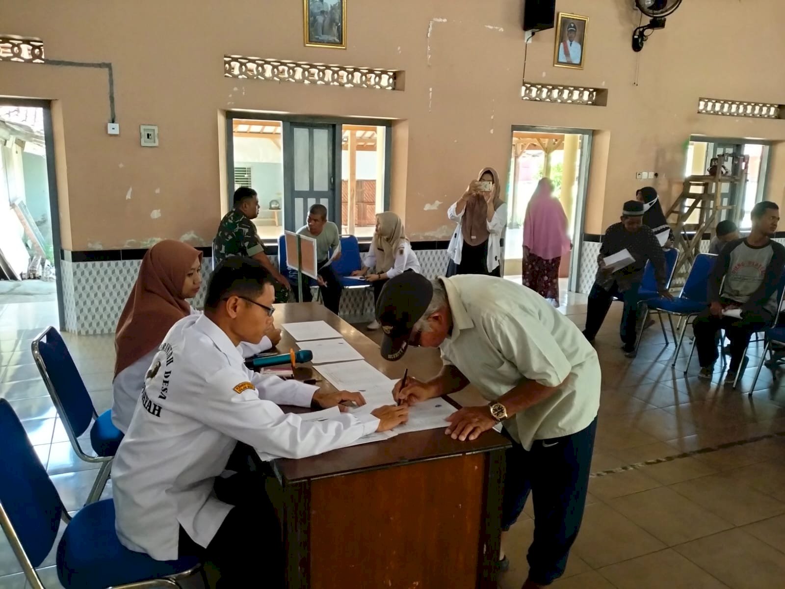 PENYALURAN BANTUAN LANGSUNG TUNAI DANA DESA DI DESA SIDOWAYAH TAHUN 2025