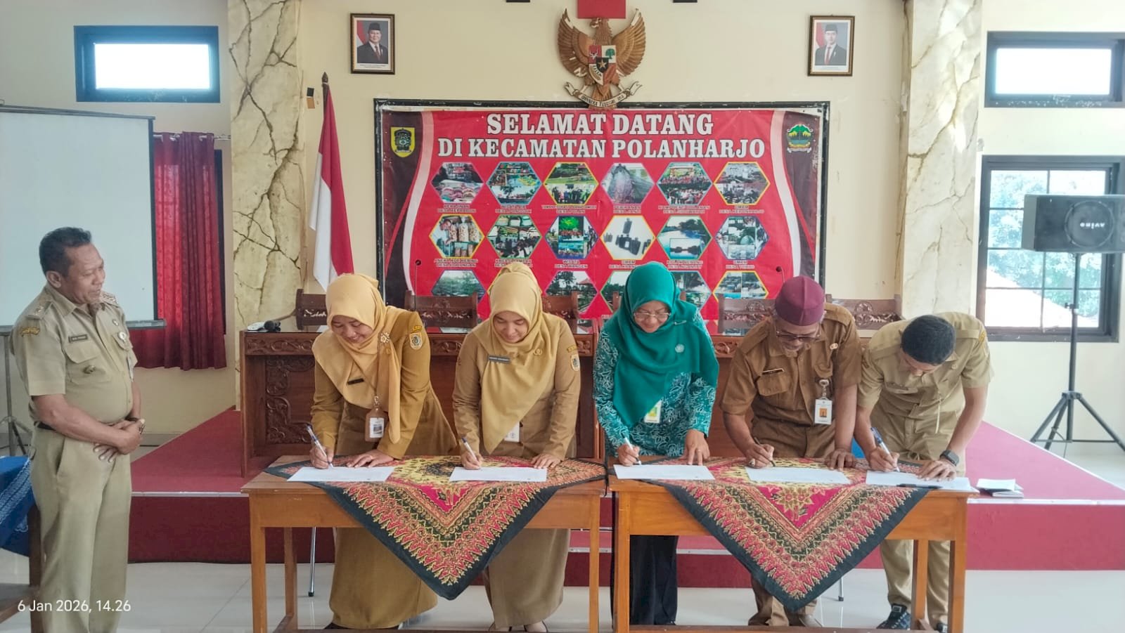 PENANDATANGAN PAKTA INTEGRITAS DAN KOMITMEN BERSAMA