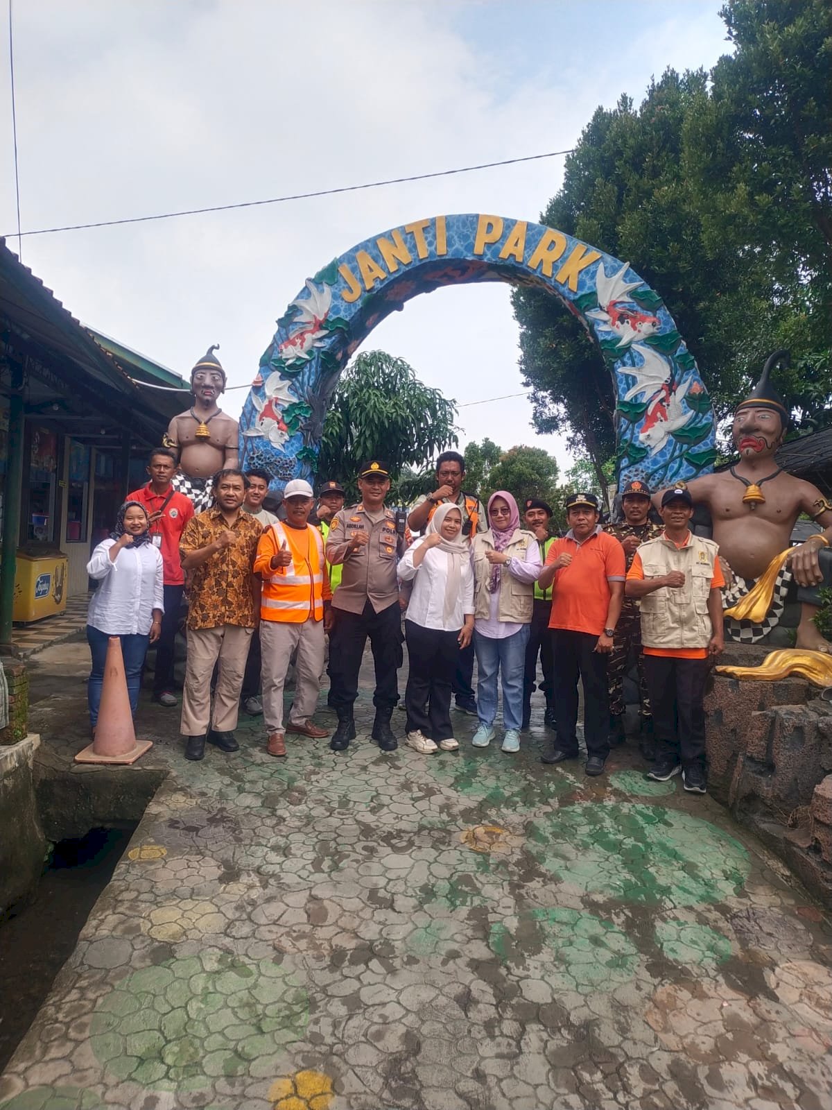 RESMI DIBUKA: Camat Polanharjo Launching Posko Gabungan Mudik Lebaran 2026 di Dua Titik Strategis