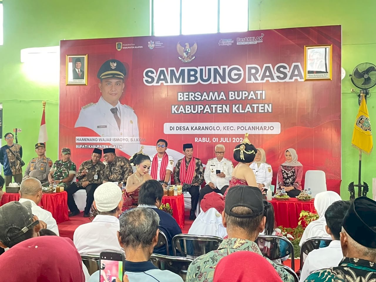 Sambung Rasa di Desa Karanglo, Bupati Klaten Serap Aspirasi dan Serahkan Bantuan