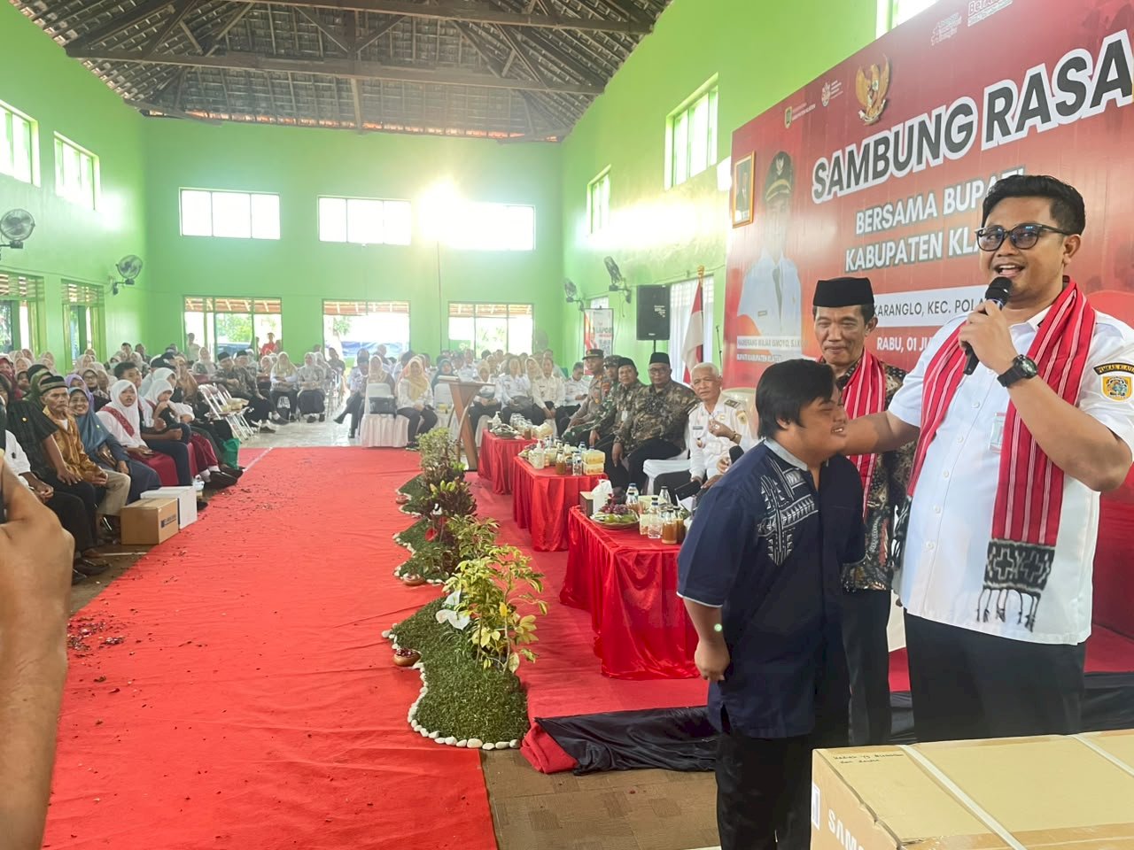 Sambung Rasa di Desa Karanglo, Bupati Klaten Serap Aspirasi dan Serahkan Bantuan