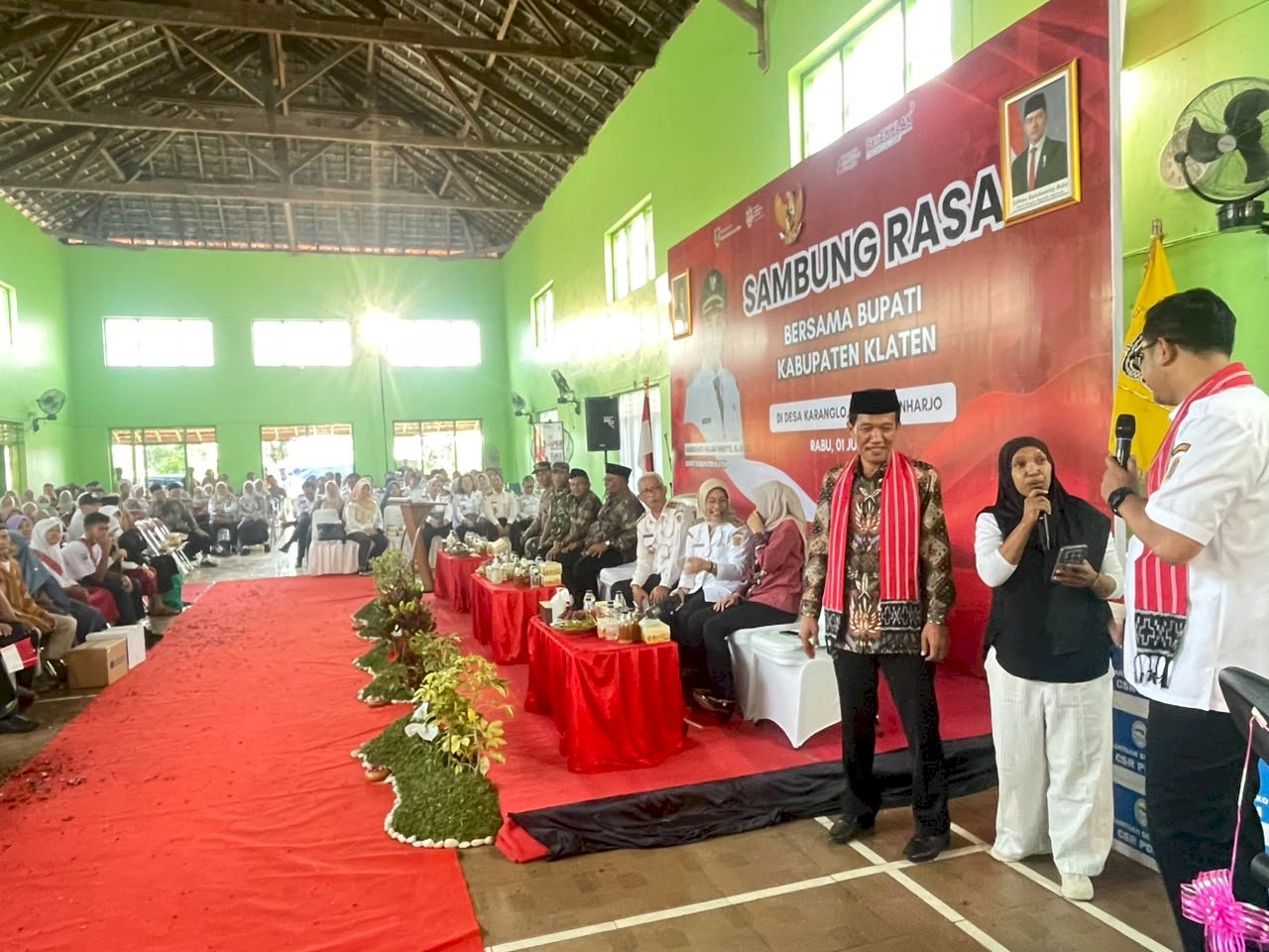 Sambung Rasa di Desa Karanglo, Bupati Klaten Serap Aspirasi dan Serahkan Bantuan
