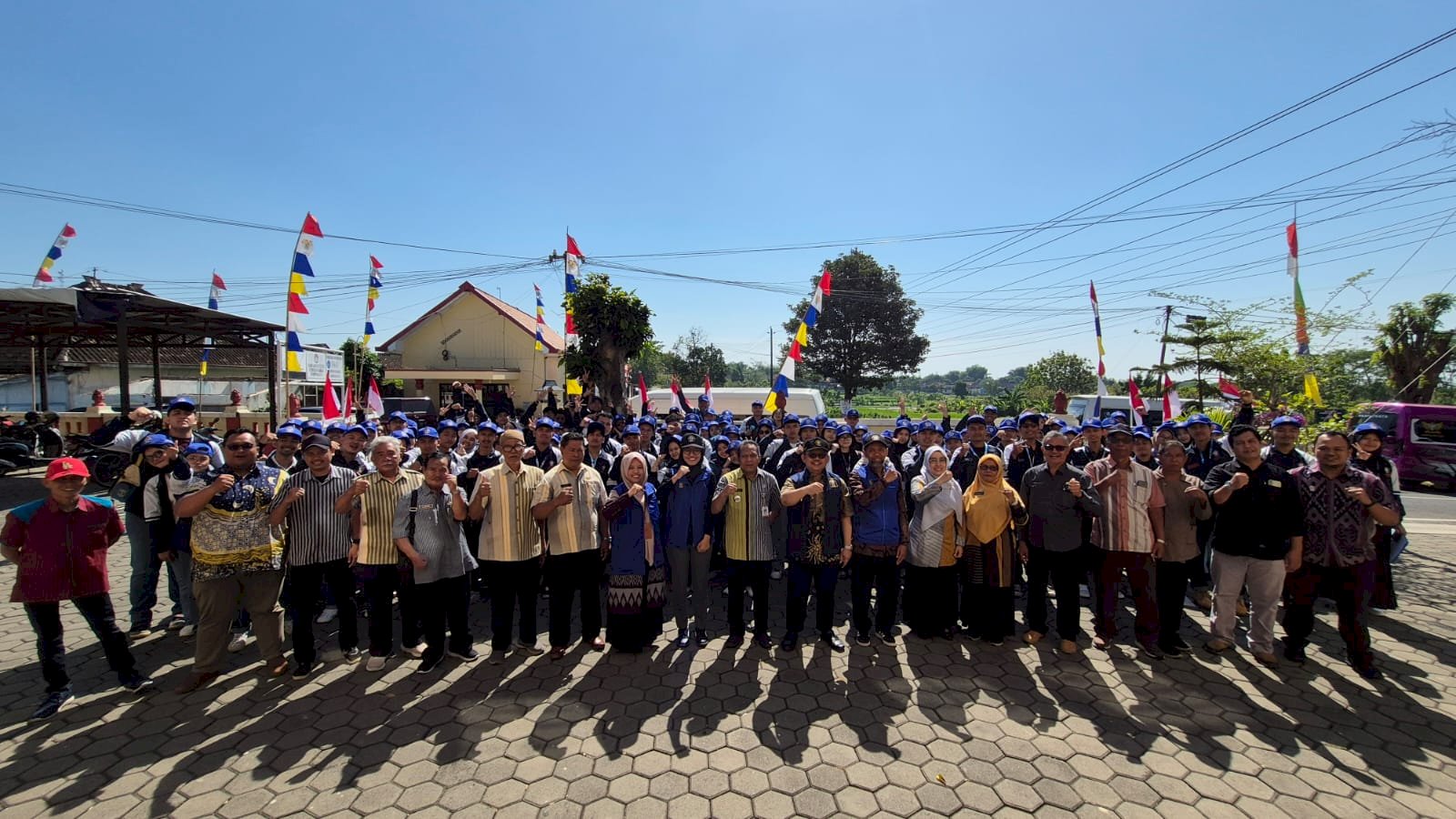 Camat Polanharjo Pimpin Apel Penerimaan 130 Mahasiswa KKN Tim II UNDIP 2025/2026